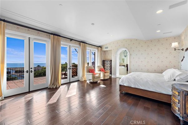 Bedroom, Interior, Recessed Lighting, Water, Wood Texture Flooring