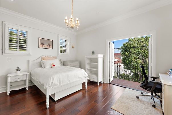 Bedroom, Chandelier, Home Office, Interior, Wood Texture Flooring