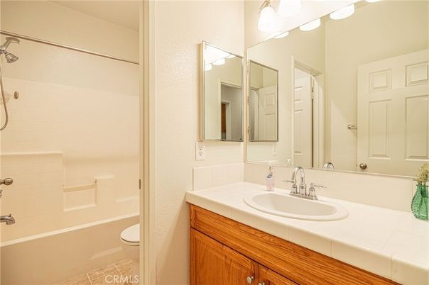 Bathroom, Interior, Tile Countertops