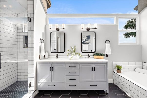 Bathroom, Dual Sink Vanities, Interior