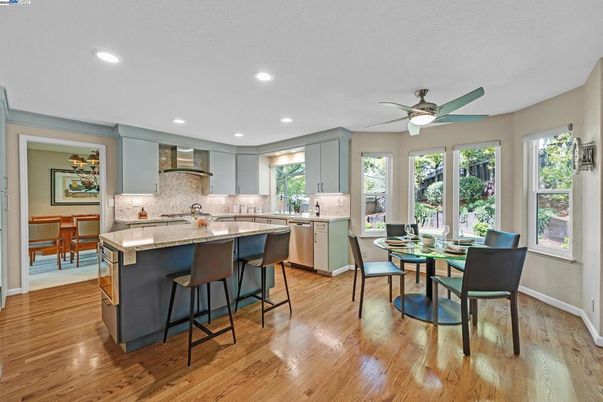 Dining room, Interior, Kitchen, Recessed Lighting, Wood Texture Flooring