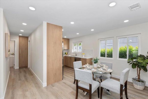 Dining room, Interior, Kitchen, Recessed Lighting, Wood Texture Flooring