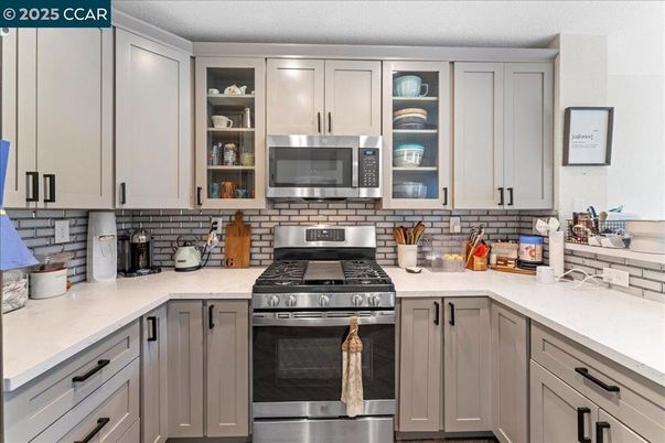 Interior, Kitchen, Stainless Steel Appliances