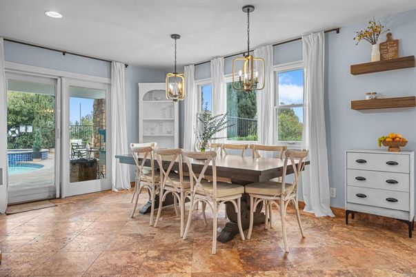 Dining room, Interior, Pendant Lights, Recessed Lighting
