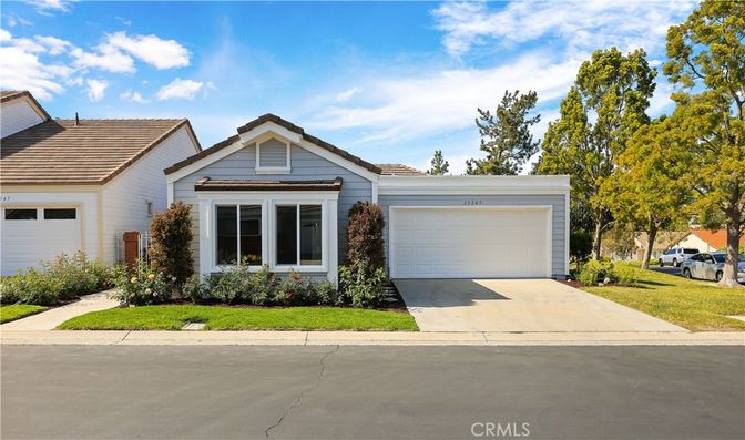 Attached, Exterior, Facade, Ranch