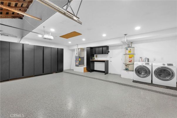 Garage, Interior, Recessed Lighting, Washer