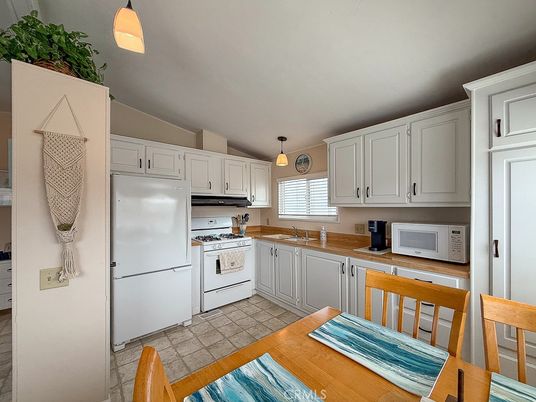 Dining room, Interior, Kitchen, Pendant Lights