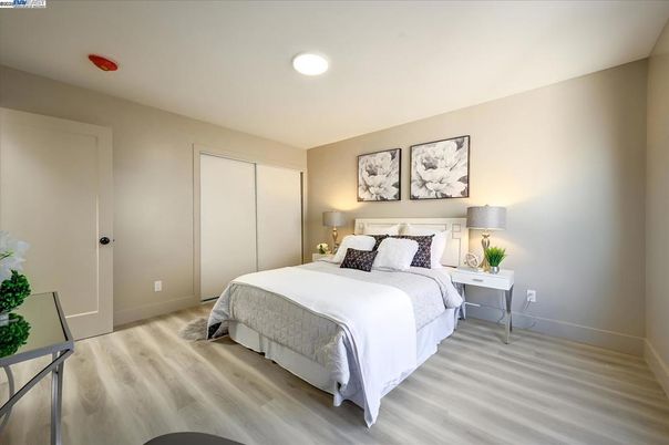 Bedroom, Interior, Recessed Lighting, Wood Texture Flooring