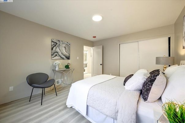 Bedroom, Interior, Recessed Lighting, Wood Texture Flooring