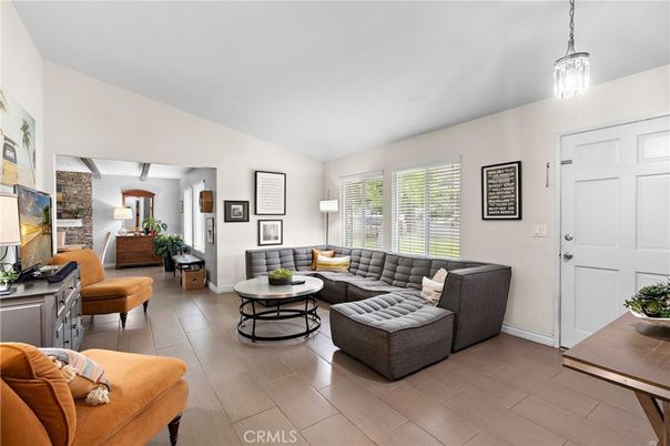 Interior, Living room, Pendant Lights, Wood Texture Flooring