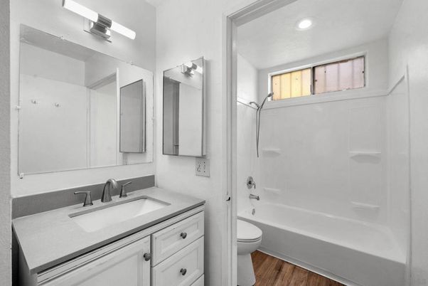 Bathroom, Interior, Recessed Lighting, Wood Texture Flooring