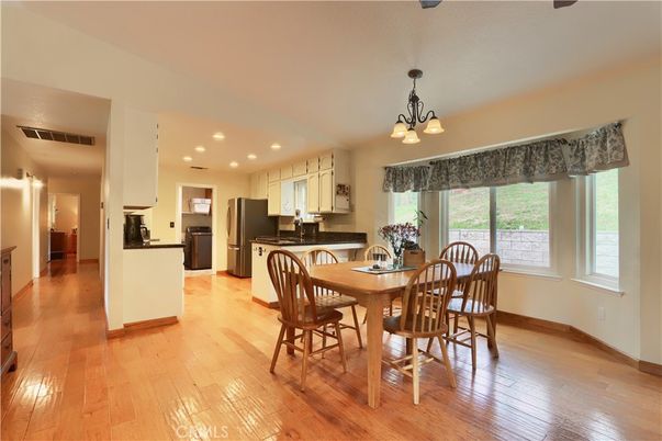 Chandelier, Dining room, Interior, Kitchen, Recessed Lighting, Wood Texture Flooring