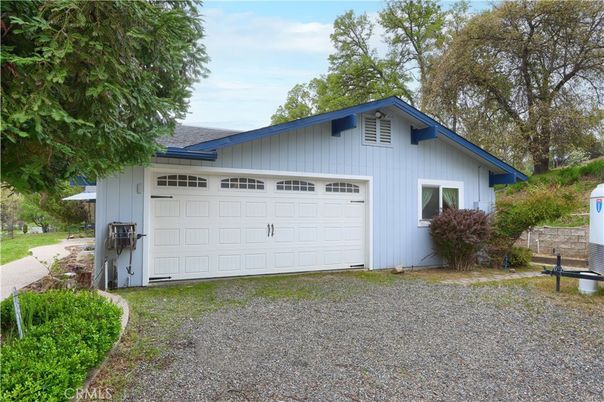 Detached Garage, Exterior