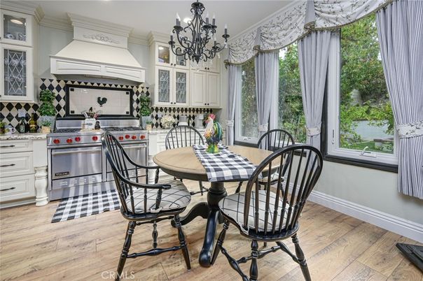 Chandelier, Dining room, Interior, Kitchen, Wood Texture Flooring