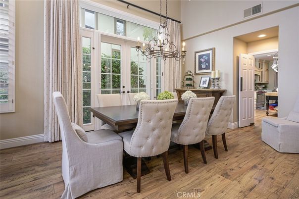 Chandelier, Dining room, Interior, Recessed Lighting, Wood Texture Flooring