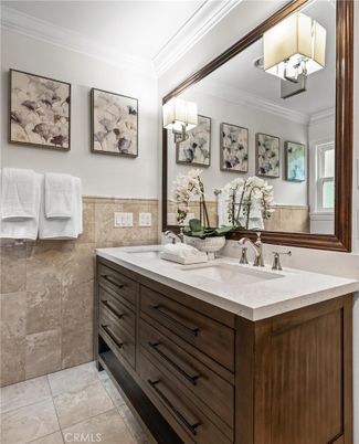 Bathroom, Dual Sink Vanities, Interior