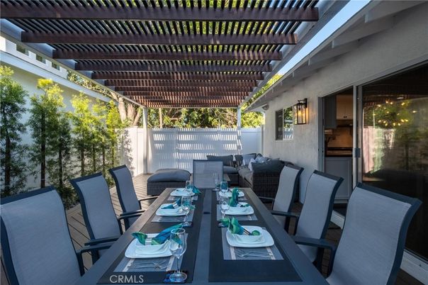 Dining room, Exterior