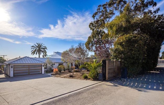 Detached Garage, Exterior