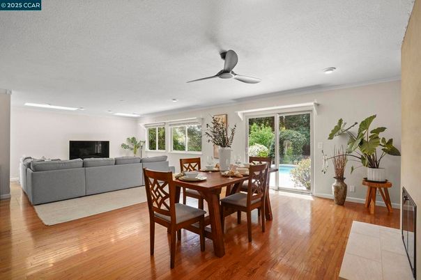 Dining room, Interior, Living room, Recessed Lighting, Wood Texture Flooring