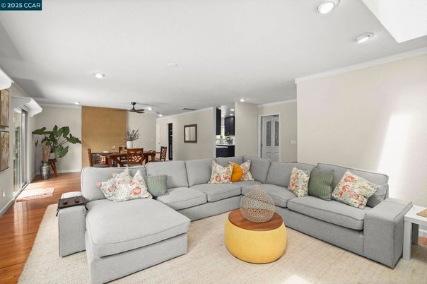 Dining room, Interior, Living room, Recessed Lighting, Wood Texture Flooring