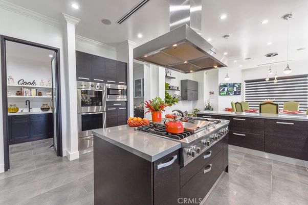 Interior, Kitchen, Pendant Lights, Recessed Lighting, Stainless Steel Appliances