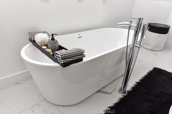 Bathroom, Free Standing Baths, Interior, Marble