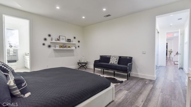 Bedroom, Interior, Recessed Lighting, Wood Texture Flooring