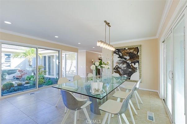 Chandelier, Dining room, Interior, Pendant Lights, Recessed Lighting