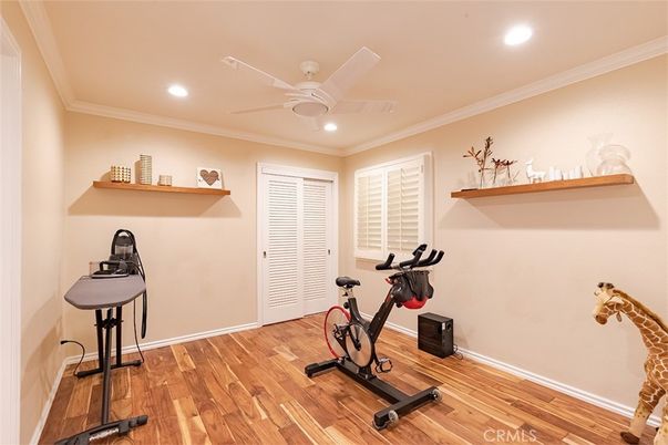 Fitness Equipment, Interior, Recessed Lighting, Wood Texture Flooring