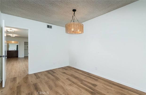 Empty room, Interior, Pendant Lights, Wood Texture Flooring