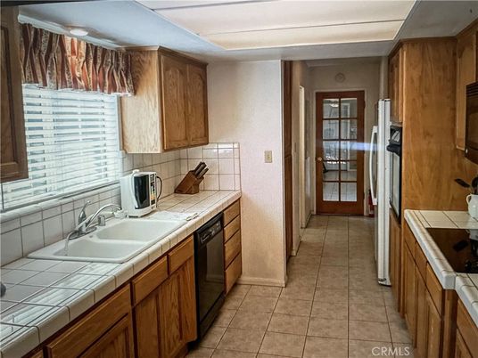Interior, Kitchen, Tile Countertops