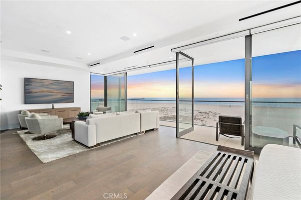 Interior, Living room, Recessed Lighting, Water, Wood Texture Flooring