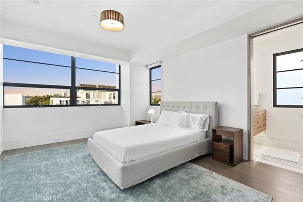 Bedroom, Interior, Pendant Lights, Wood Texture Flooring
