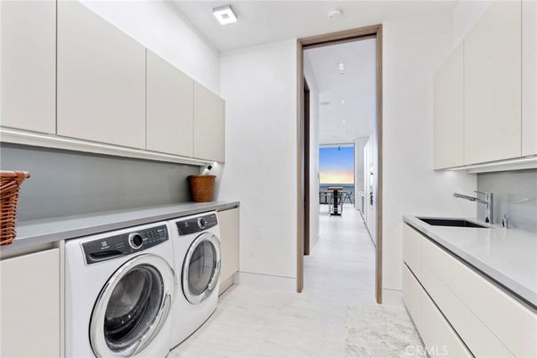Interior, Recessed Lighting, Washer