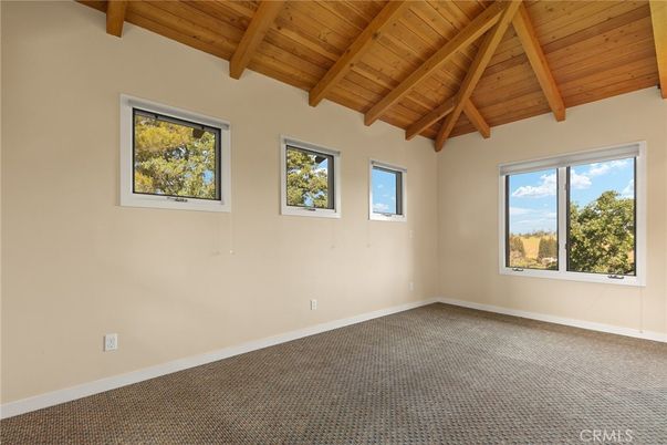 Empty room, Interior, Wooden Beams, Wooden Ceilings