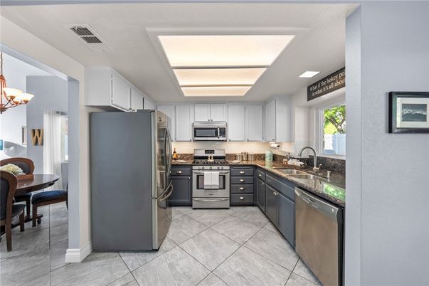 Dining room, Interior, Kitchen, Stainless Steel Appliances