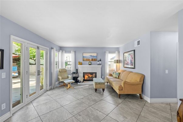 Fireplace, Interior, Living room