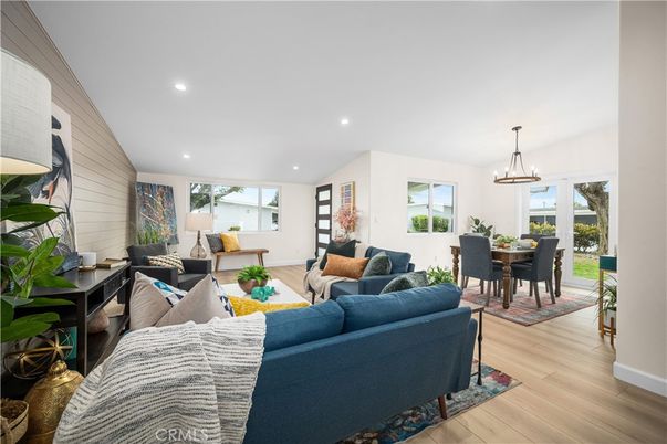Dining room, Interior, Living room, Pendant Lights, Recessed Lighting, Wood Texture Flooring