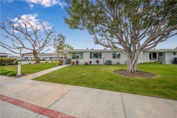 Backyard, Exterior, Facade, Ranch