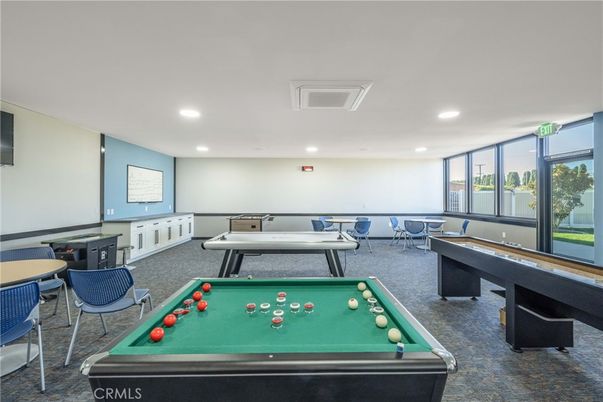 Billiard Table, Game Room, Interior, Recessed Lighting