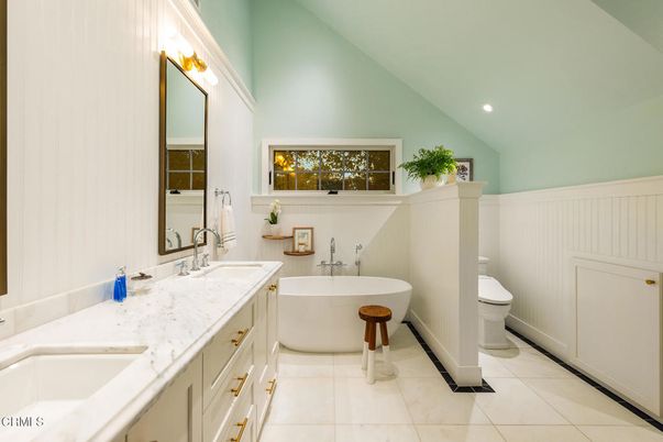 Bathroom, Dual Sink Vanities, Free Standing Baths, Interior, Recessed Lighting