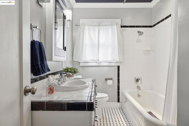Bathroom, Interior, Tile Countertops