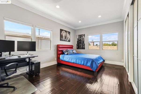 Bedroom, Home Office, Interior, Recessed Lighting, Wood Texture Flooring