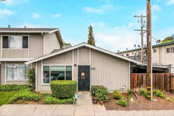 Exterior, Facade, None