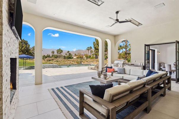 Exterior, Pool, Recessed Lighting