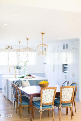 Dining room, Interior, Kitchen, Pendant Lights, Recessed Lighting, Wood Texture Flooring