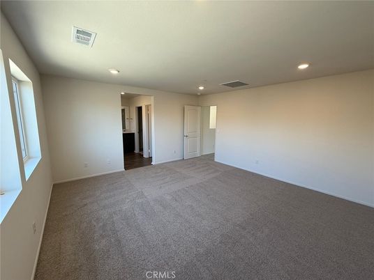 Empty room, Interior, Recessed Lighting