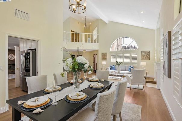 Chandelier, Dining room, Interior, Living room, Recessed Lighting, Wood Texture Flooring