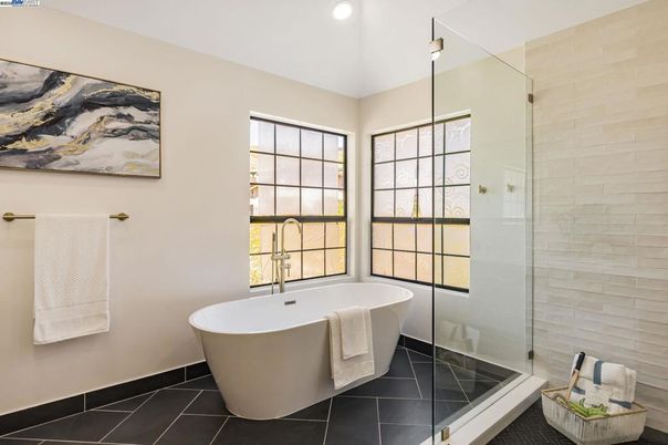 Bathroom, Free Standing Baths, Glass Shower, Interior, Recessed Lighting