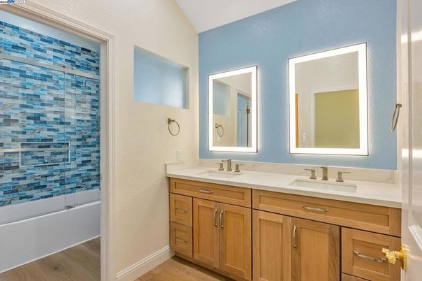 Bathroom, Dual Sink Vanities, Interior, Wood Texture Flooring